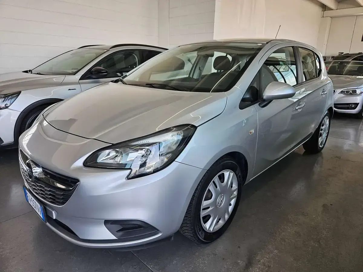 Usata Opel Corsa 90 CV (66 kW) 2019 Argento Utilitaria