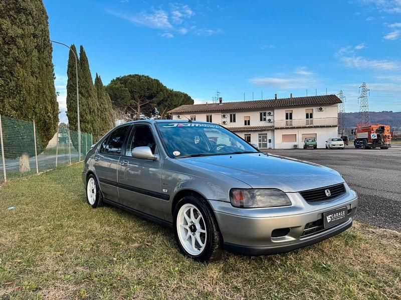 Usata Honda Civic 126 CV (92 kW) 1995 Argento Berlina