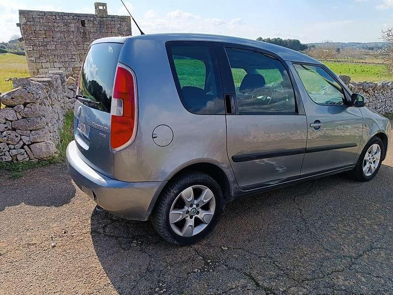Usata Skoda Roomster Elegance 105 CV (77 kW) 2010 Grigio Monovolume
