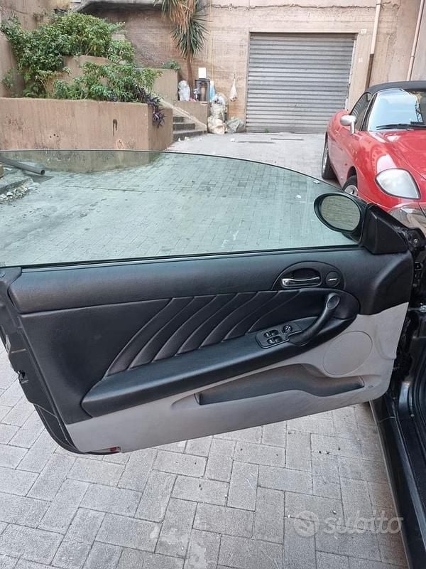 Usata Alfa Romeo GT 239 CV (175 kW) 2004 Nero Coupé