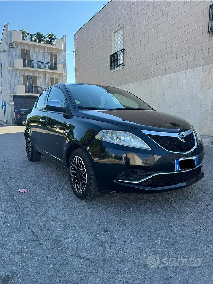 Usata Lancia Ypsilon 95 CV (69 kW) 2017 Utilitaria