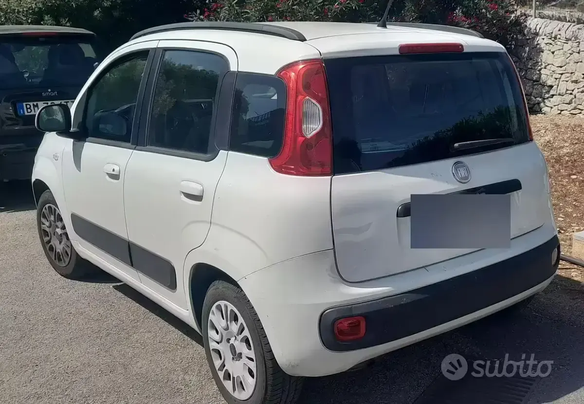 Usata Fiat Panda Lounge 69 CV (50 kW) 2012 Bianco Utilitaria