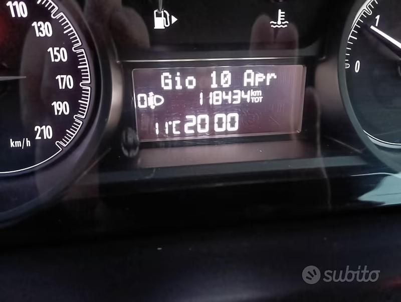 Usata Lancia Ypsilon 95 CV (69 kW) 2016 Blu Utilitaria