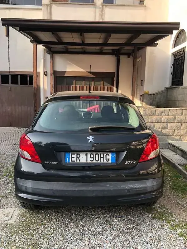 Usata Peugeot 207 73 CV (53 kW) 2013 Nero Berlina
