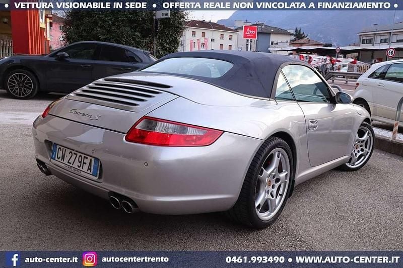Usata Porsche 911 Carrera S Cabriolet 355 CV (261 kW) 2005 Argento Cabrio