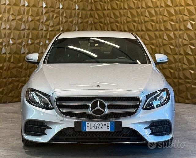 Usata Mercedes E220 194 CV (142 kW) 2017 Grigio Berlina