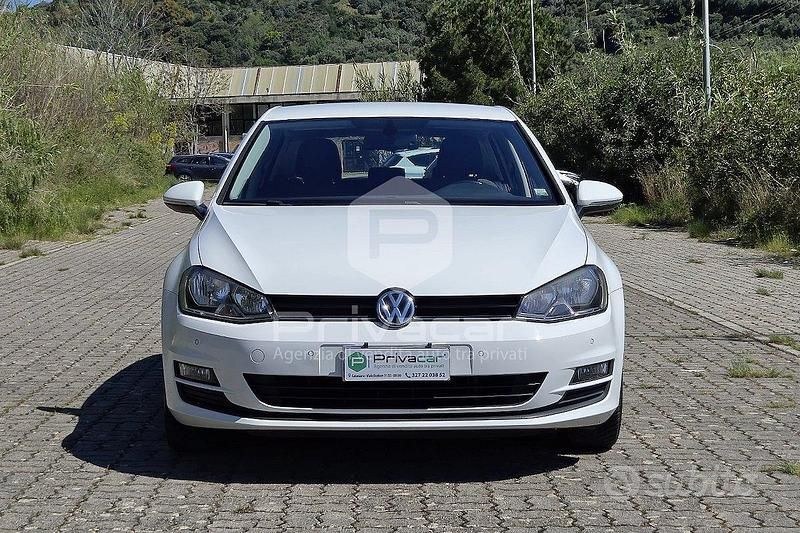 Begagnad VW Golf VII Executive 110 HK (80 kW) 2015 Vit Halvkombi