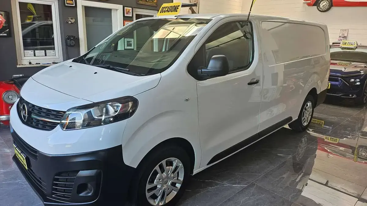 Usata Opel Vivaro-e Combi 120 CV (88 kW) 2023 Bianco Monovolume