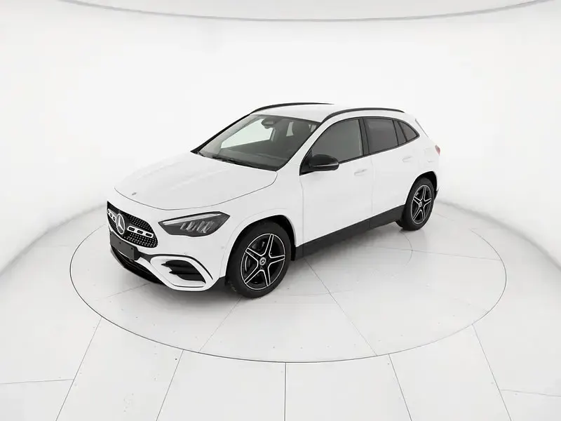 Nuova Mercedes GLA200 AMG line 150 CV (110 kW) 2026 Bianco SUV
