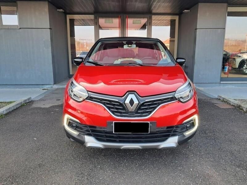 Usata Renault Captur 110 CV (80 kW) 2018 Rosso SUV