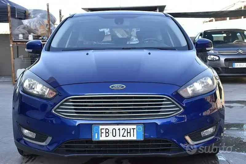 Usata Ford Focus Titanium S 120 CV (88 kW) 2015 Blu/azzurro Berlina