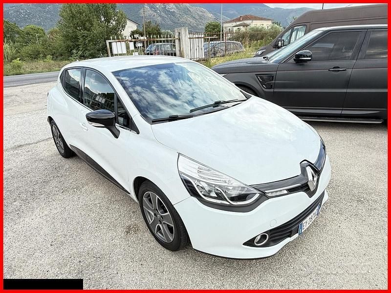 Bianco Usata 2015 Renault Clio IV Due volumi | 5499 € (Buon prezzo) - Immagine 1/4