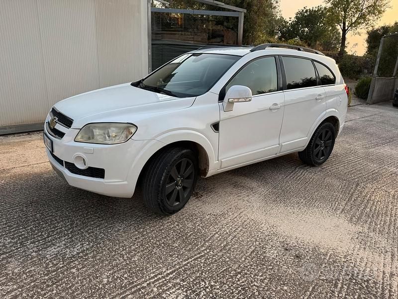 Usata Chevrolet Captiva 150 CV (110 kW) 2008 Bianco SUV