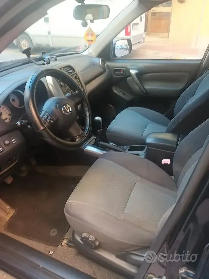 Usata Toyota RAV4 Sol 116 CV (85 kW) 2005 Nero SUV