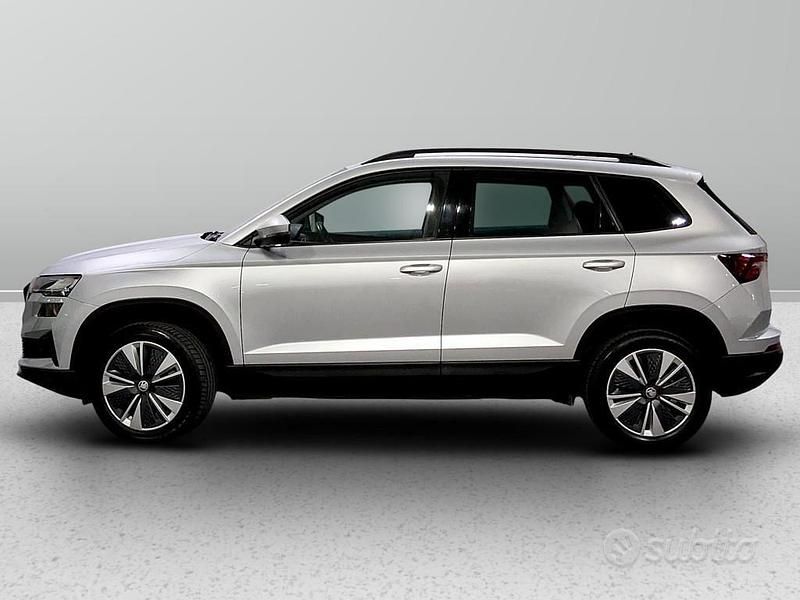 Usata Skoda Karoq Executive 116 CV (85 kW) 2023 Argento metallizzato SUV