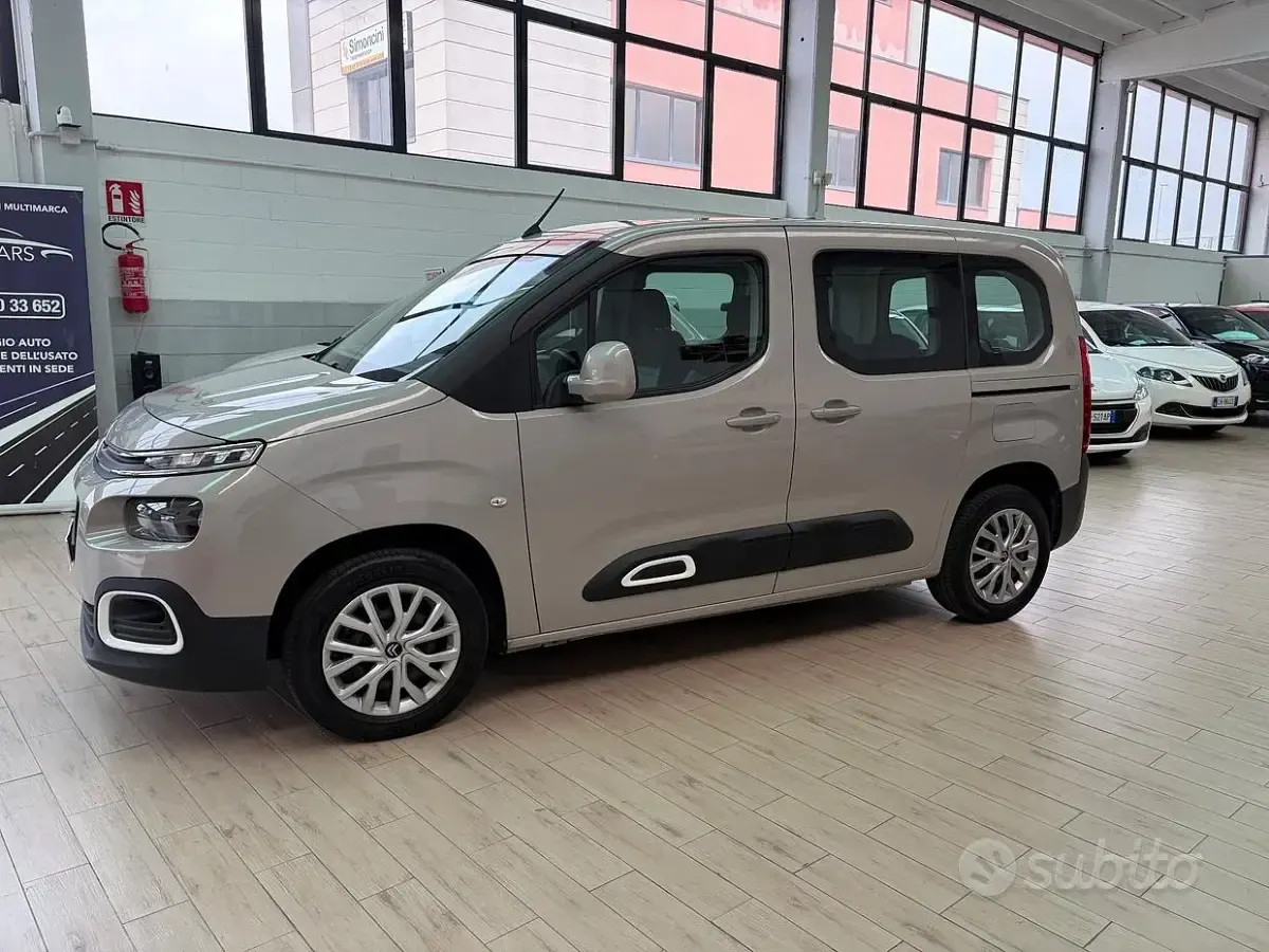 Occasion Citroën Berlingo Feel 110 ch (80 kW) 2021 Blanc Monospace