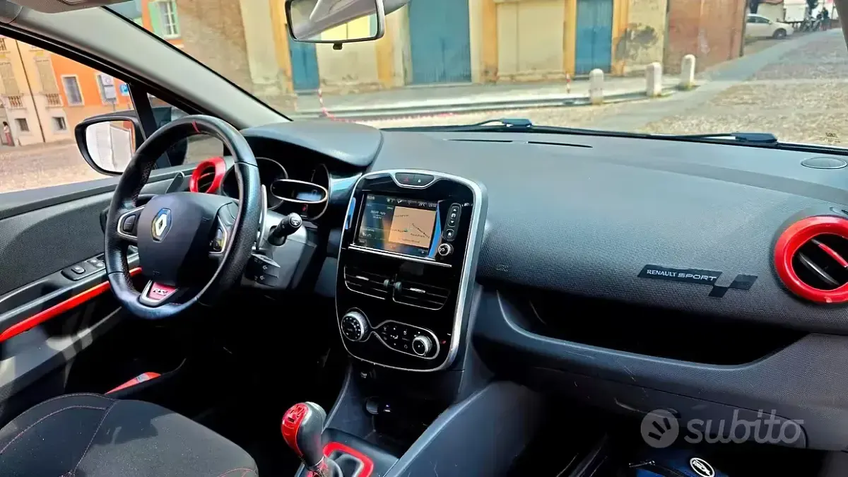 Usata Renault Clio IV R.S. 200 CV (147 kW) 2015 Bianco Berlina