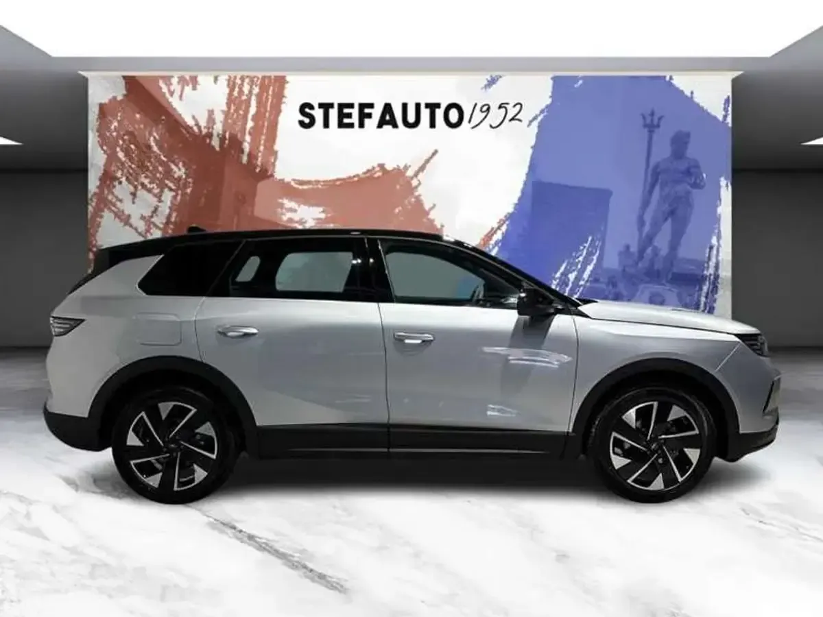Nuova Opel Grandland X 136 CV (100 kW) 2026 Kristall silver (metallizzato) SUV