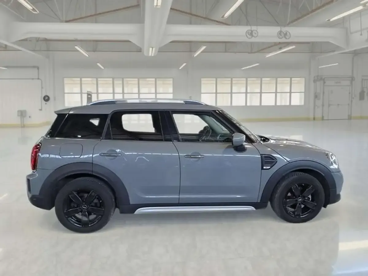 Usata Mini Countryman Business 116 CV (85 kW) 2022 Grigio SUV