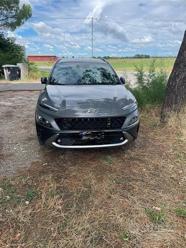 Grigio Usata 2023 Hyundai Kona SUV | 19.000 € (Cara) - Immagine 1/4