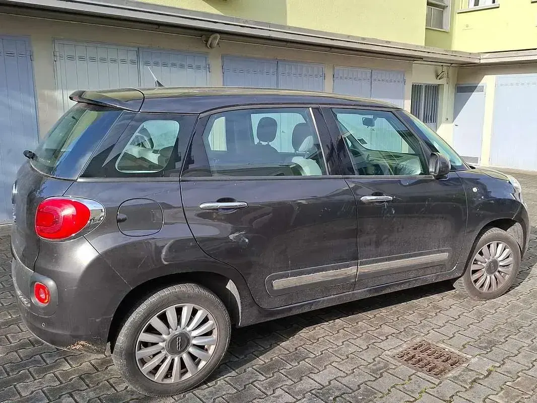 Begagnad Fiat 500L Pop Star 80 HK (58 kW) 2013 Grå Minibuss