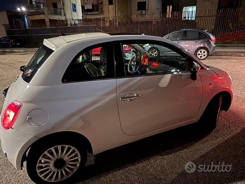 Usata Fiat 500 Lounge 69 CV (50 kW) 2009 Bianco Utilitaria