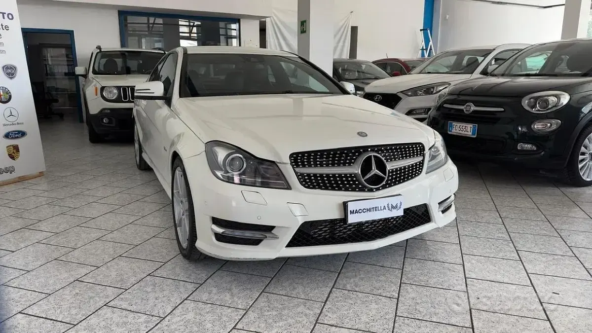 Usata Mercedes C220 170 CV (125 kW) 2012 Bianco Coupé