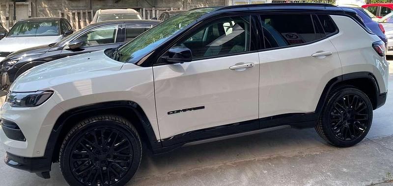 Usata Jeep Compass 131 CV (96 kW) 2024 Bianco SUV