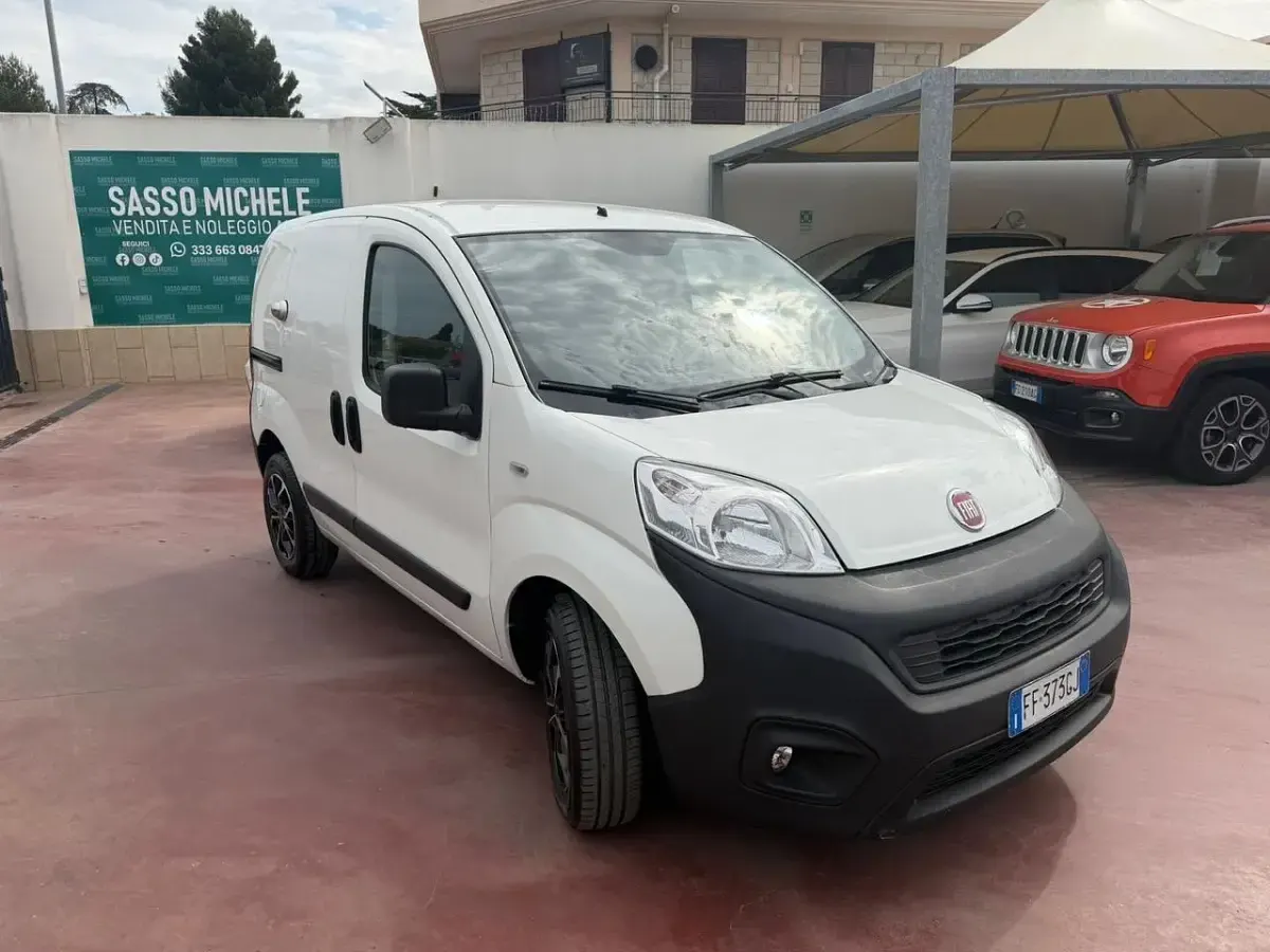 Usata Fiat Fiorino Basis 80 CV (58 kW) 2016 Bianco Monovolume