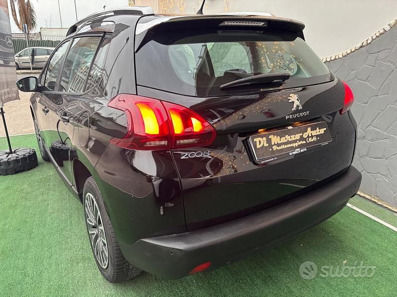 Usata Peugeot 2008 Allure 119 CV (87 kW) 2017 Nero SUV