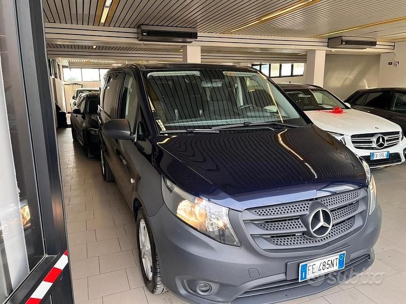 Usata Mercedes Vito 190 CV (139 kW) 2016 Blu Furgone