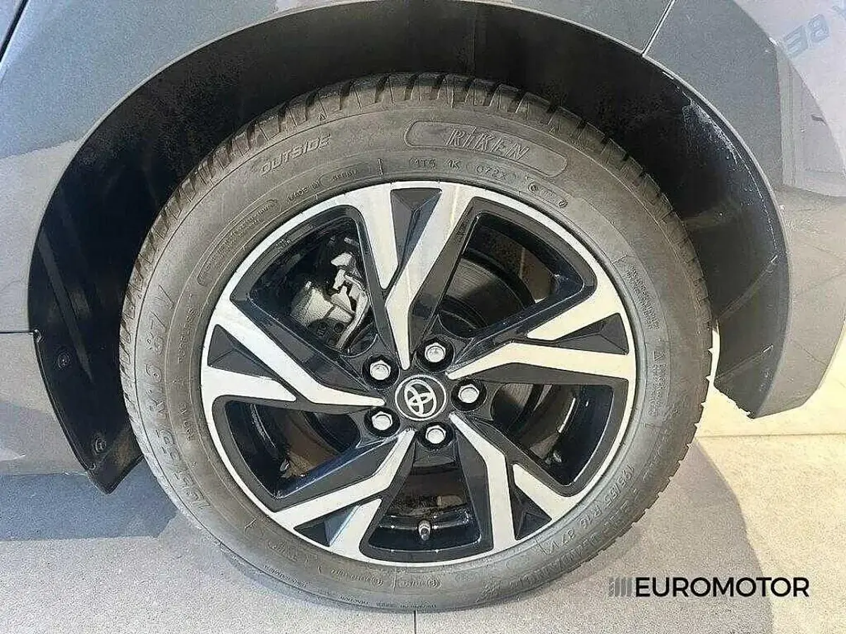 Usata Toyota Yaris Trend 2024 Grigio Utilitaria