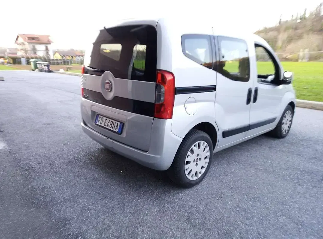 Usata Fiat Qubo Dynamic 80 CV (58 kW) 2016 Argento Monovolume