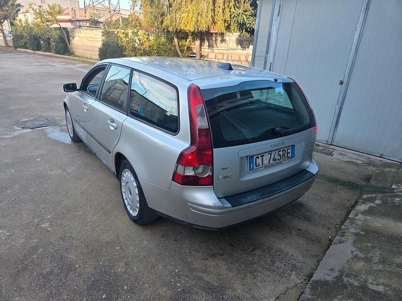 Usata Volvo V50 Summum 135 CV (99 kW) 2006 Argento Station wagon