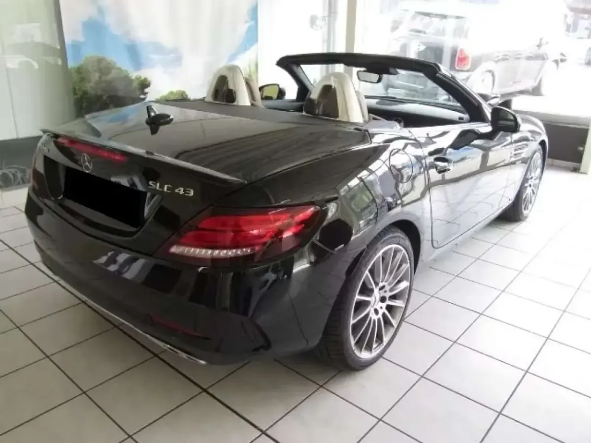 Usata Mercedes SLC43 AMG AMG 390 CV (286 kW) 2019 Nero ossidiana Cabrio