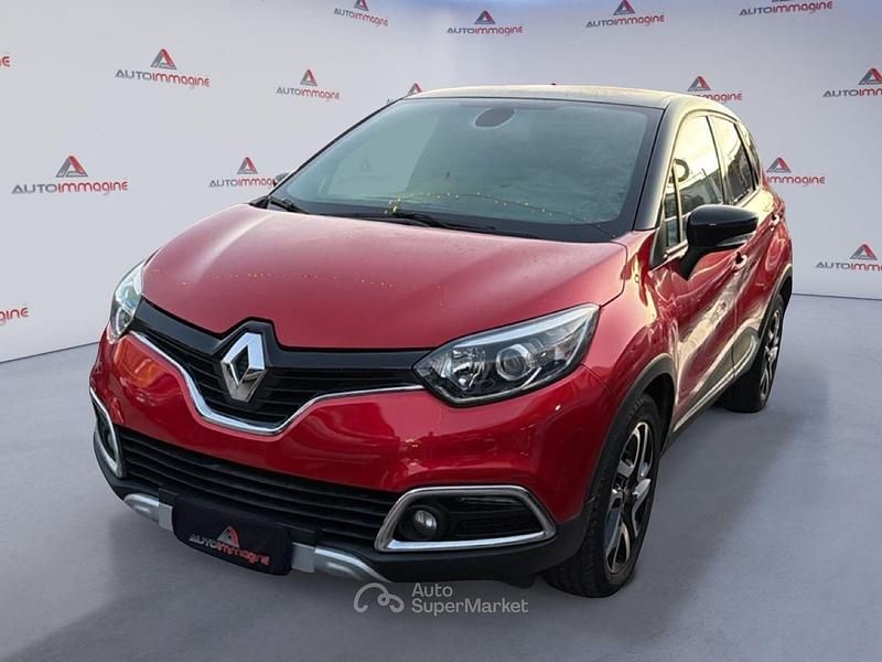 Usata Renault Captur Iconic 90 CV (66 kW) 2016 Rosso SUV