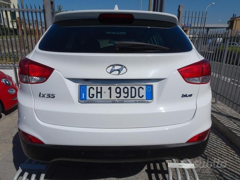 Usata Hyundai ix35 Xpossible 115 CV (84 kW) 2015 Bianco SUV