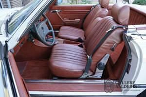 Usata Mercedes SL380 165 CV (121 kW) 1982 Bianco Cabrio