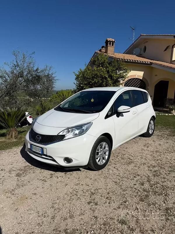 Usata Nissan Note Acenta+ 76 CV (55 kW) 2016 Bianco Utilitaria