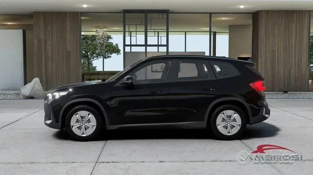 Nuova BMW iX1 150 kW (204 CV) 2026 Black pastello SUV