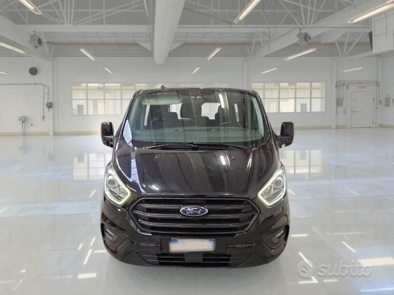 Usata Ford Transit Custom 131 CV (96 kW) 2023 Nero Monovolume