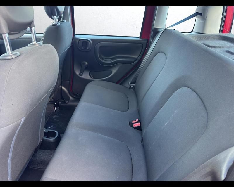 Usata Fiat Panda 70 CV (51 kW) 2024 Rosso Utilitaria