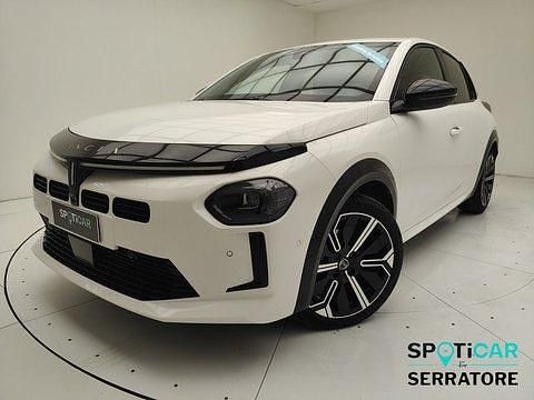 Usata Lancia Ypsilon 110 CV (80 kW) 2025 Argento Utilitaria