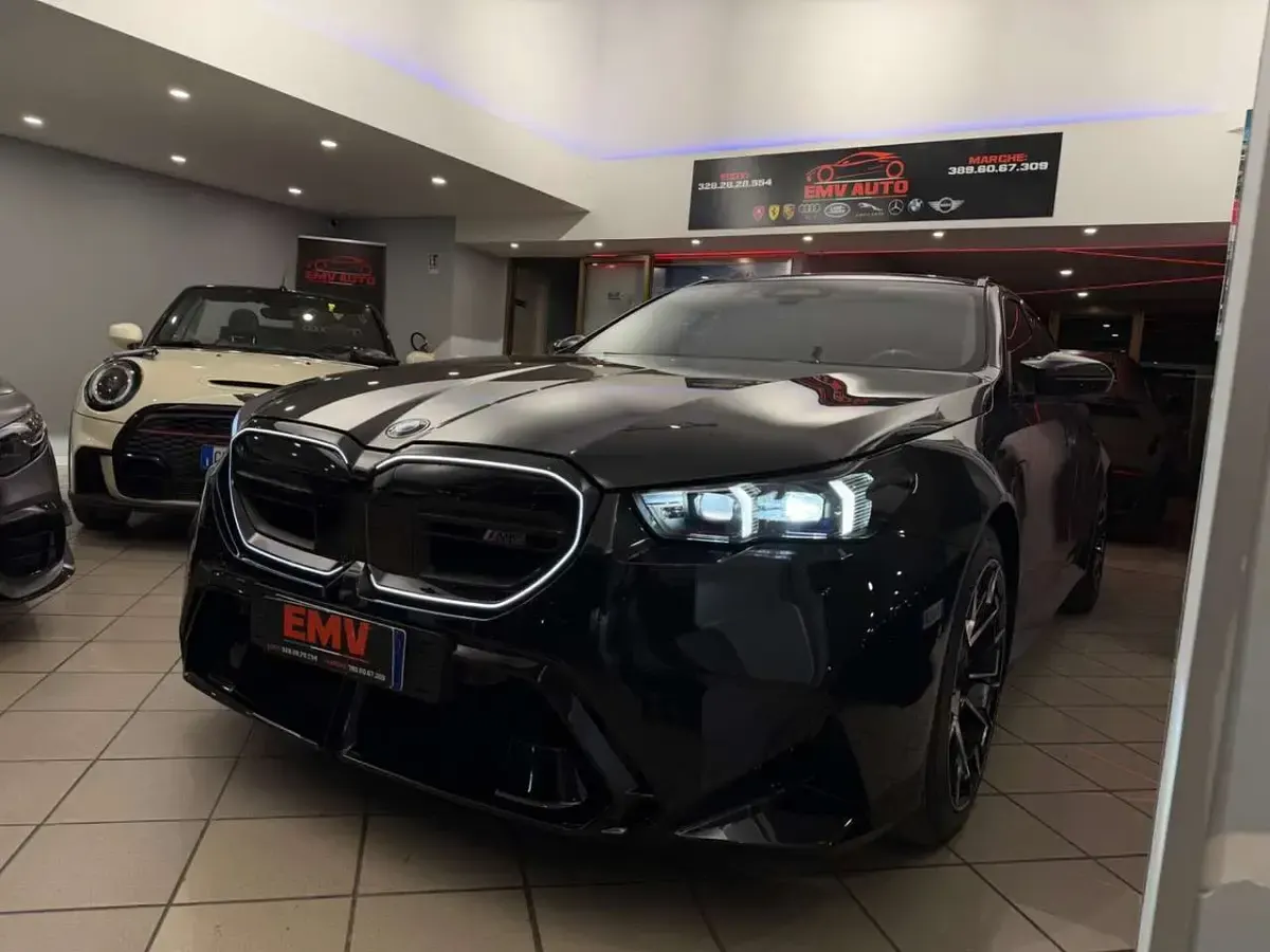 Usata BMW M5 727 CV (534 kW) 2025 Nero Station wagon