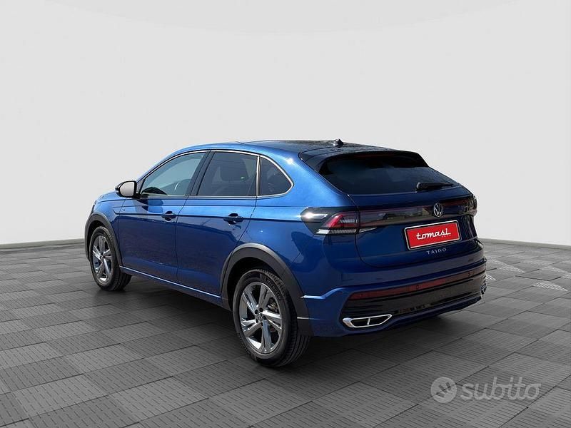 Usata VW Taigo R-line 116 CV (85 kW) 2024 Reef blue con tetto nero pastello SUV
