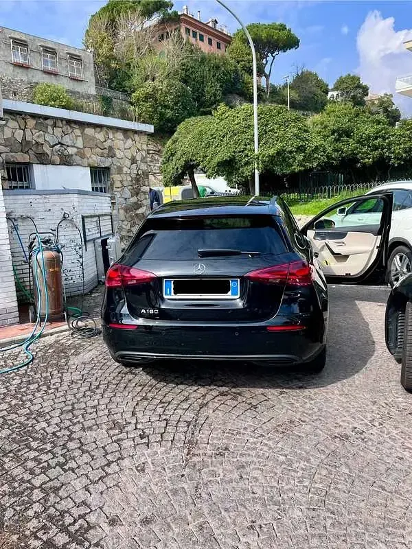 Usata Mercedes A180 Advanced 136 CV (100 kW) 2025 Nero Berlina
