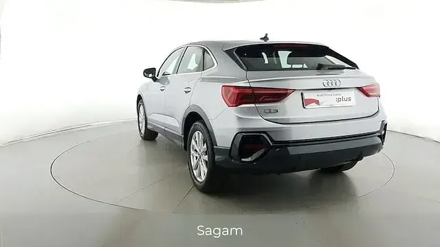 Usata Audi Q3 Sportback Business Plus 150 CV (110 kW) 2023 Argento riflesso SUV