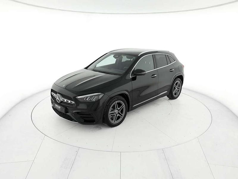 Usata Mercedes GLA180 Advanced Plus 116 CV (85 kW) 2024 Nero SUV