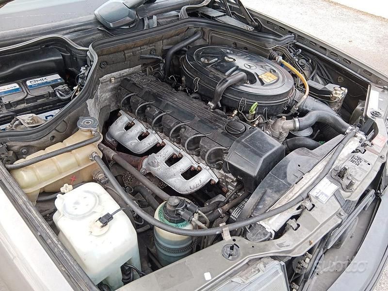 Usata Mercedes E300 1987 Grigio Berlina