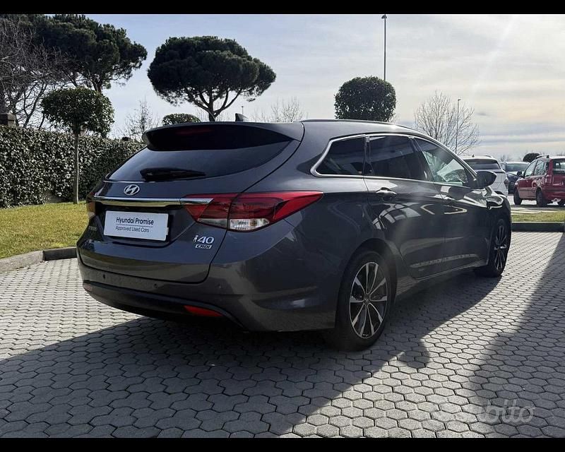 Usata Hyundai i40 136 CV (100 kW) 2019 Grigio Station wagon